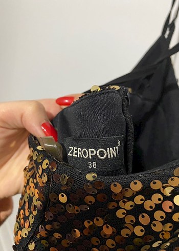 Altın Parlak Gece Elbisesi - Görsel 4