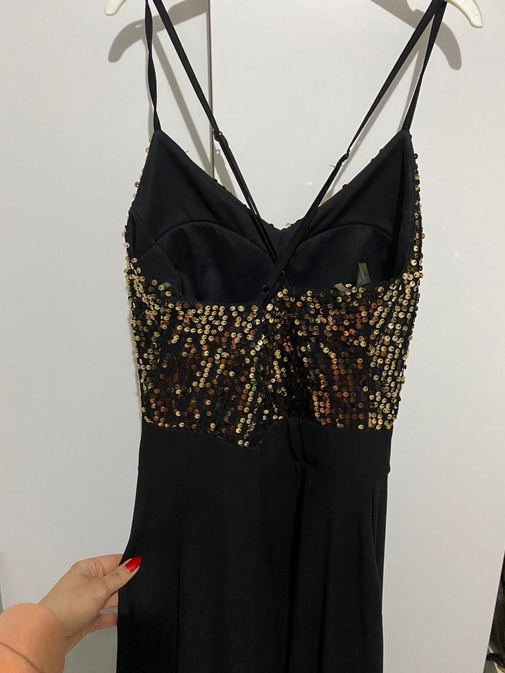 Altın Parlak Gece Elbisesi - Görsel 3