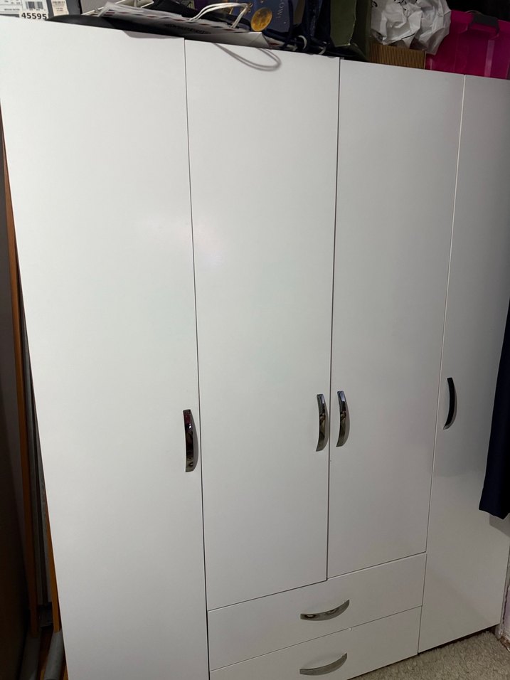 4 kapılı 2 çekmeceli dolap - Görsel 3