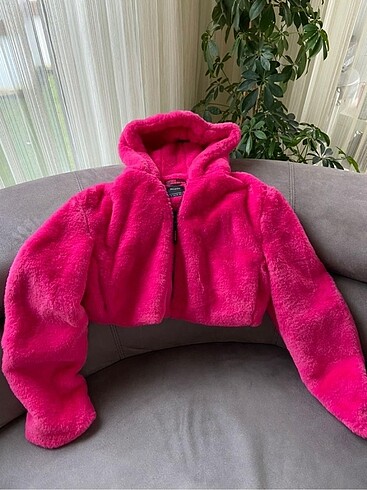 BERSHKA PEMBE PELUŞ KÜRK