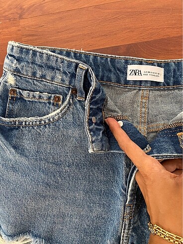 Zara zara etiketli jean şort