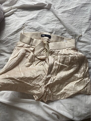 zara saten şort
