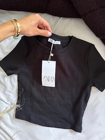 zara siyah crop tişört