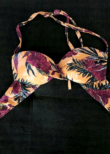 Bohem Tarzda Çok Renkli Bağlamalı Bikini Üstü