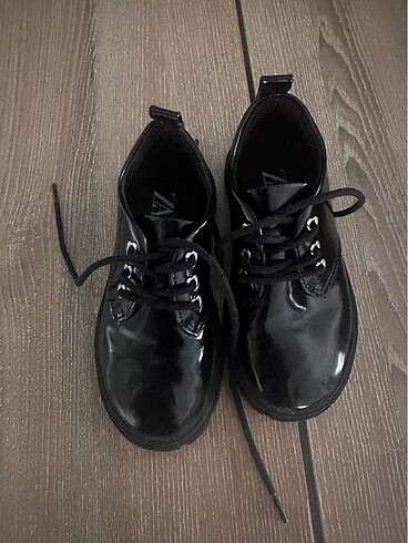 Zara Rugan Çocuk Ayakkabı