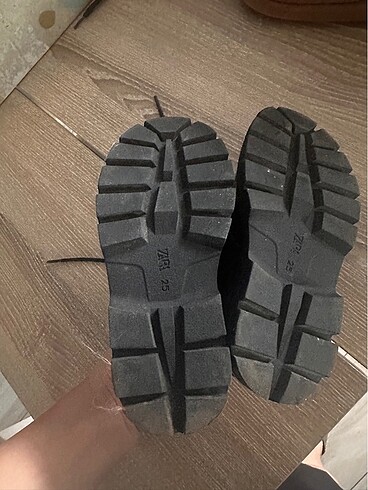 25 Beden siyah Renk Zara Rugan Çocuk Ayakkabı