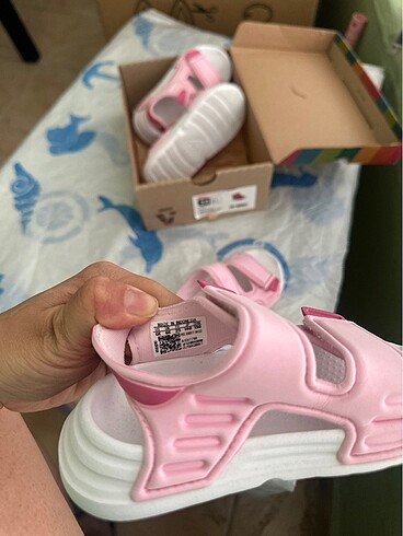 23 Beden Adidas Altaswim