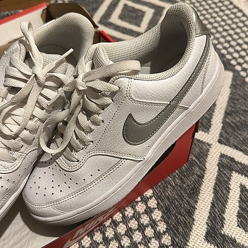39 Beden Nike spor ayakkabı