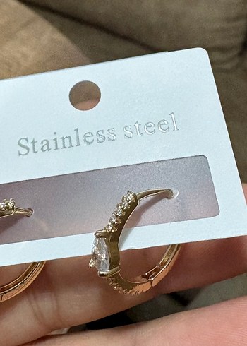 Altın Renk Mini Parlak Çelik  Küpe - Görsel 2