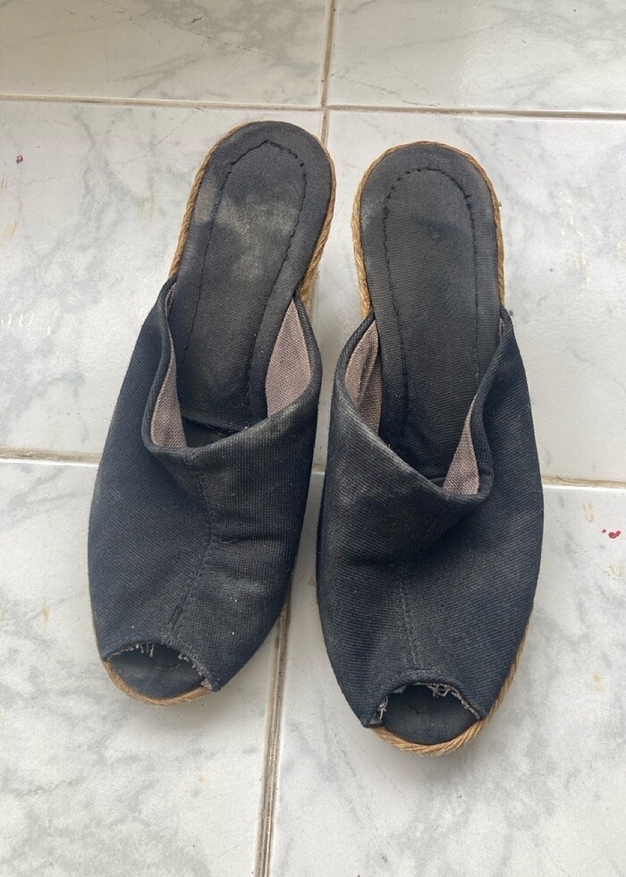 Dolgu topuk sandalet - Görsel 1