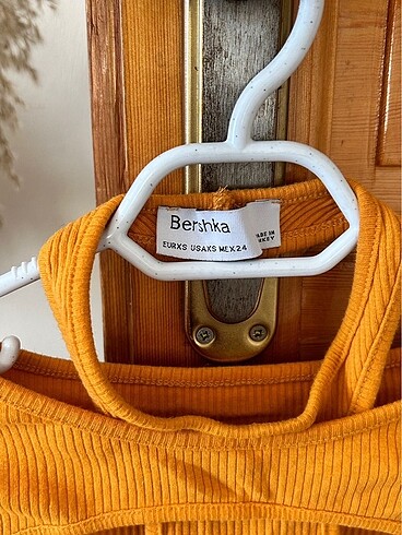 Bershka Bershka Parmak geçirmeli crop