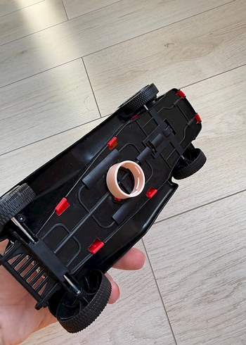 Kırmızı Retro Oyuncak Araba - Görsel 4