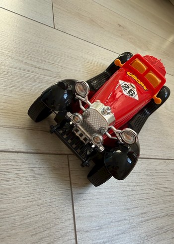 Kırmızı Retro Oyuncak Araba - Görsel 2