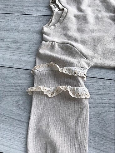 4 Yaş Beden ten rengi Renk LC WAIKIKI SWEATSHERT