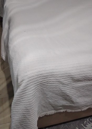 Beyaz Düz Yatak Örtüsü - Görsel 3
