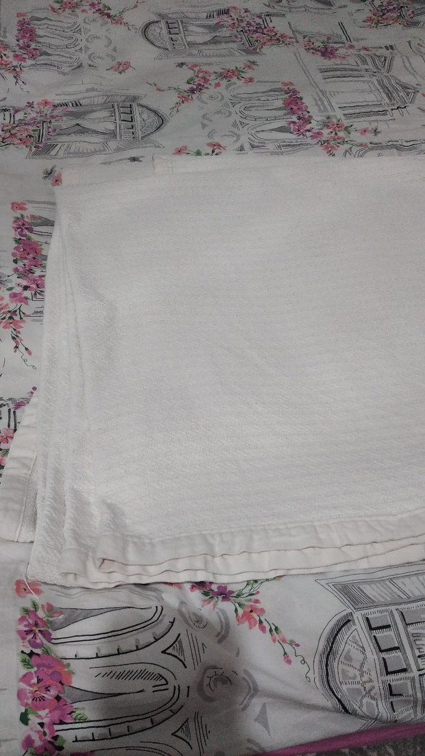 Beyaz Düz Yatak Örtüsü - Görsel 4