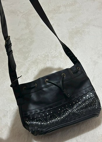 MAVİ Siyah Nakışlı Gotik Deri Kadın Çanta - Görsel 3