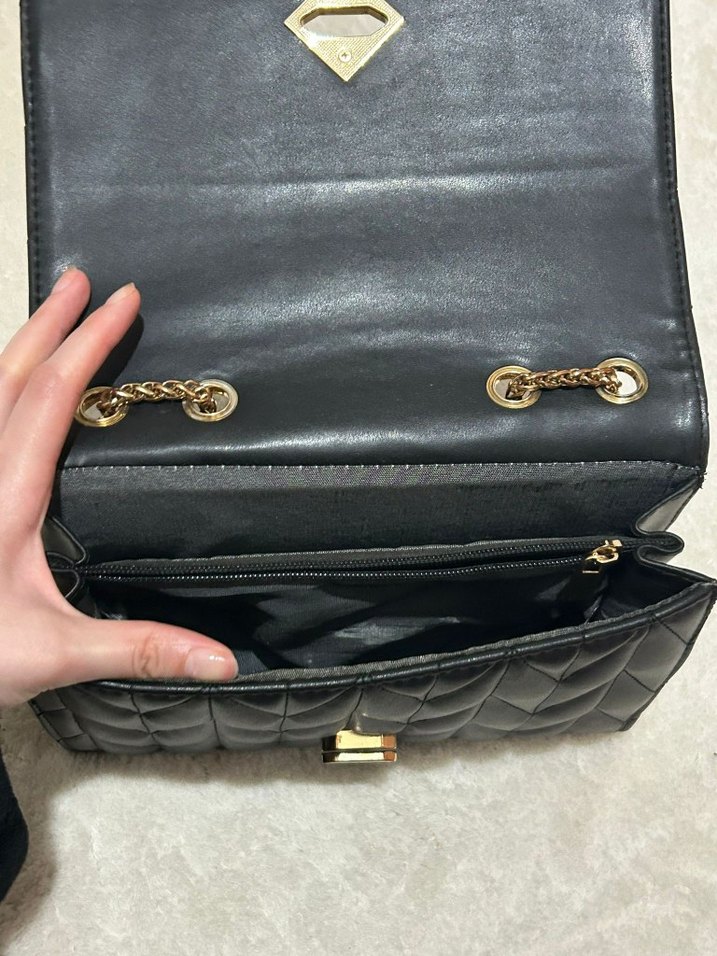 Zincir Detaylı Siyah Deri Kadın Çanta - Görsel 4