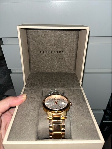 BURBERRY SAAT