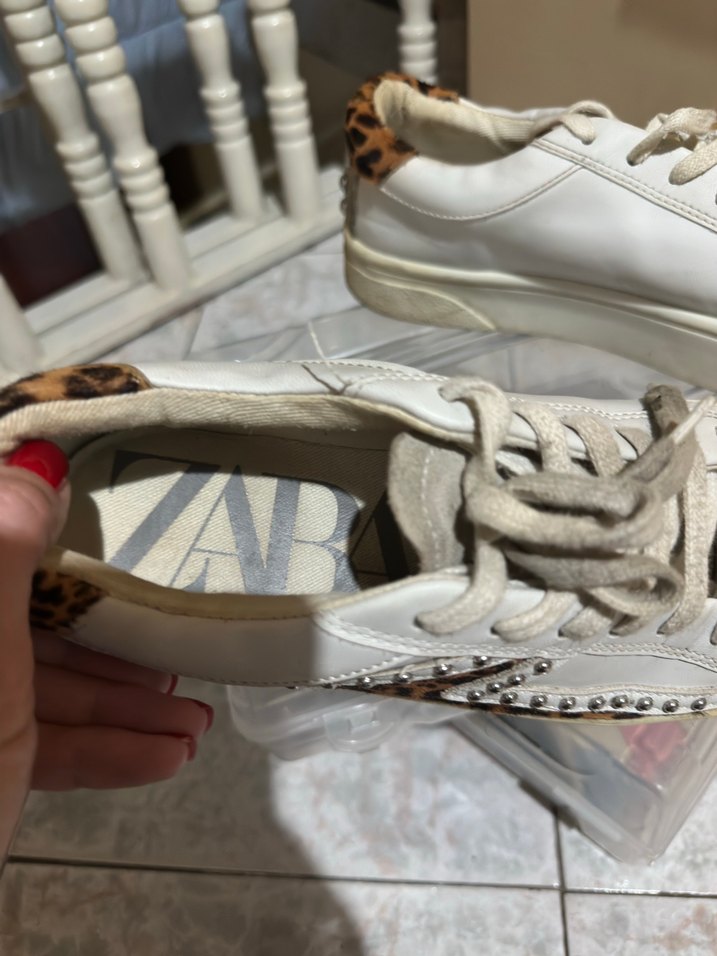 Zara Gri Beyaz Yılan Desenli Kadın Spor Ayakkabı - Görsel 2