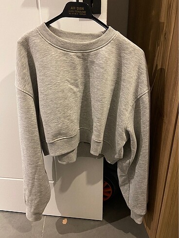 Zara crop sweatshirt