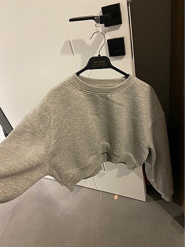 Zara Zara crop sweatshirt