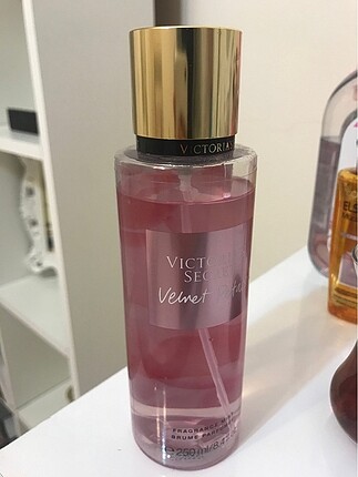 Victoria secret vücut spreyi