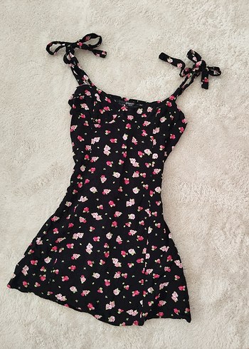 Çiçek Desenli Siyah Pembe Mini Elbise