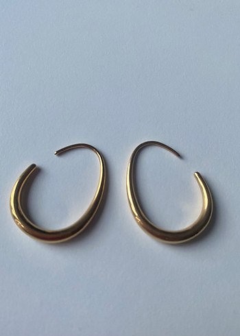 Minimalist Altın Yarım Ay Küpe - Görsel 4