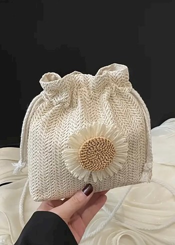 Nakışlı hasır papatya desenli beyaz çanta - Görsel 2