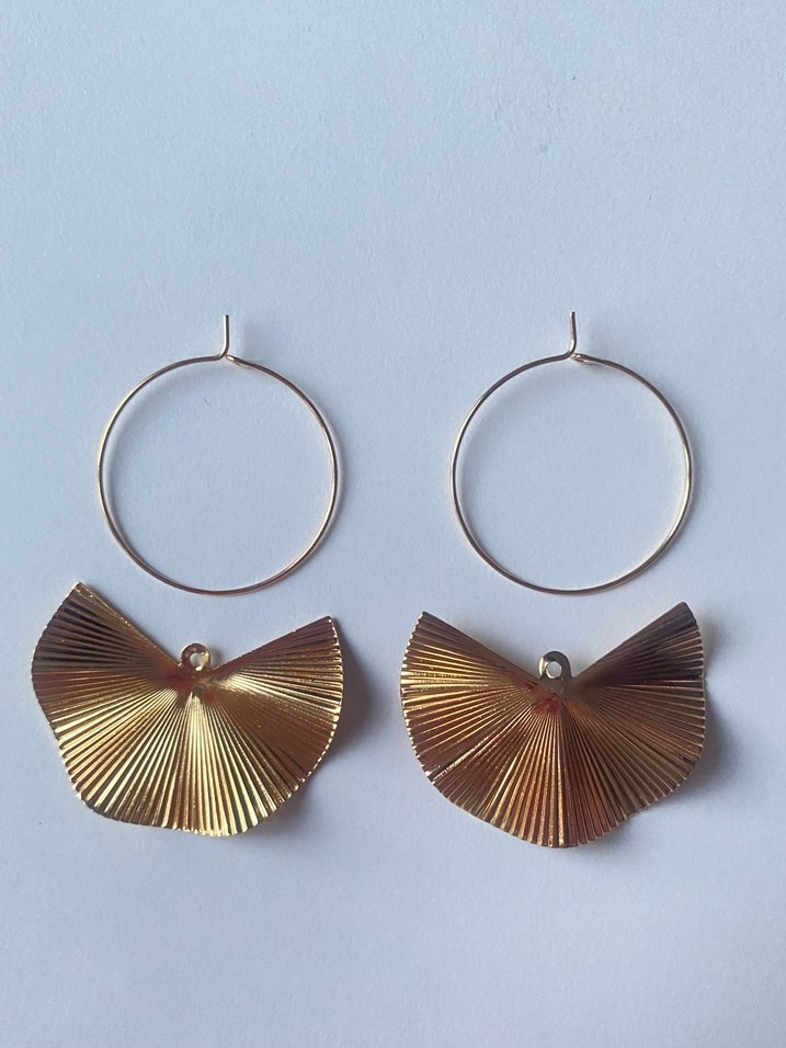 Pilili Midi Altın Renk Kadın Küpe - Görsel 3