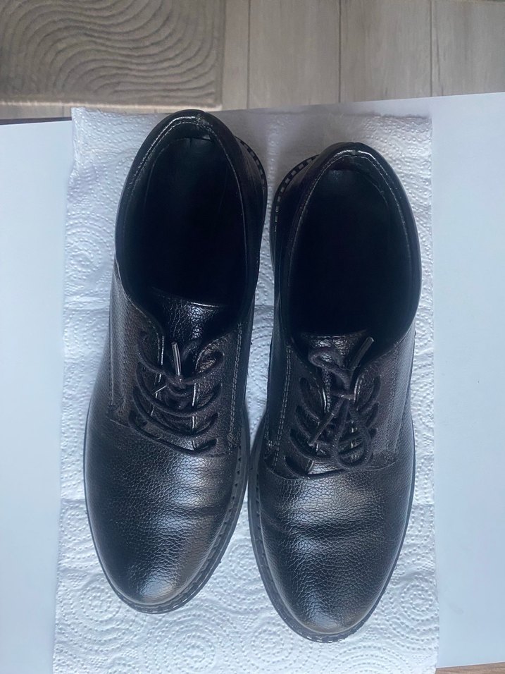 Klasik Siyah Deri Kadın Ayakkabı - Görsel 2