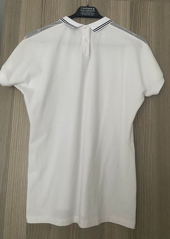 Lacoste Bayan Beyaz V Yakalı Kısa Kollu Polo Tişört - Görsel 2