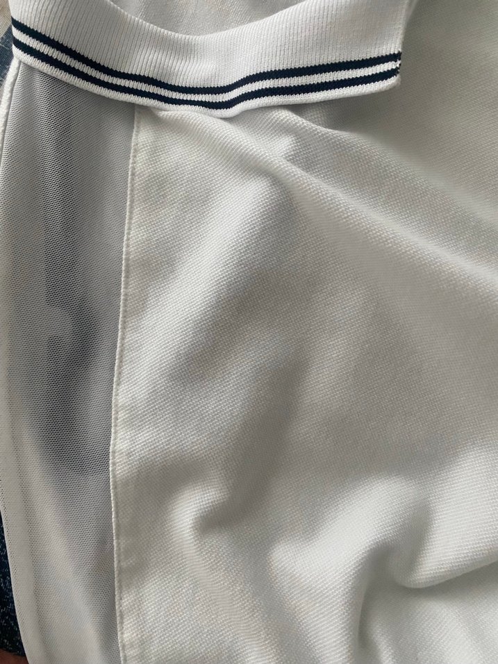 Lacoste Bayan Beyaz V Yakalı Kısa Kollu Polo Tişört - Görsel 4