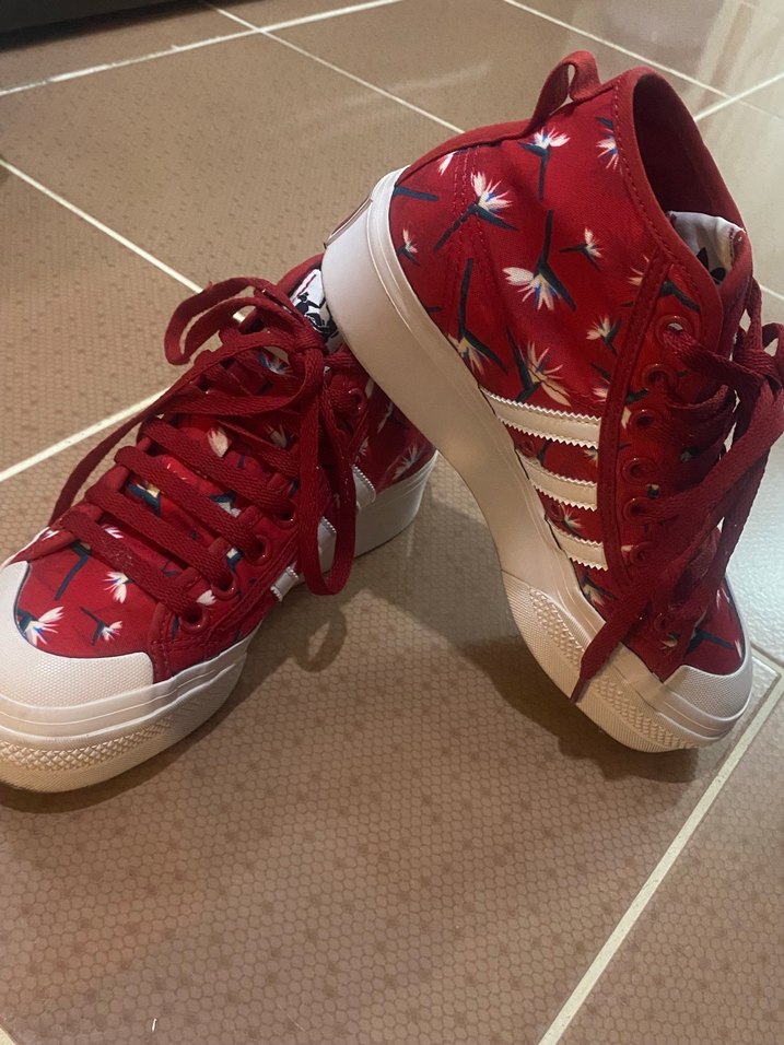 Adidas Orijinal Kırmızı Çiçek Desenli Kadın Spor Ayakkabı - Görsel 4