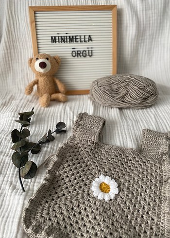 Kahverengi Nakışlı Örgü Bebek Elbisesi - Görsel 2