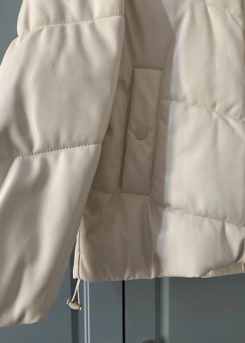 Suni Deri Bej Kapüşonlu Şişme Mont - Görsel 2