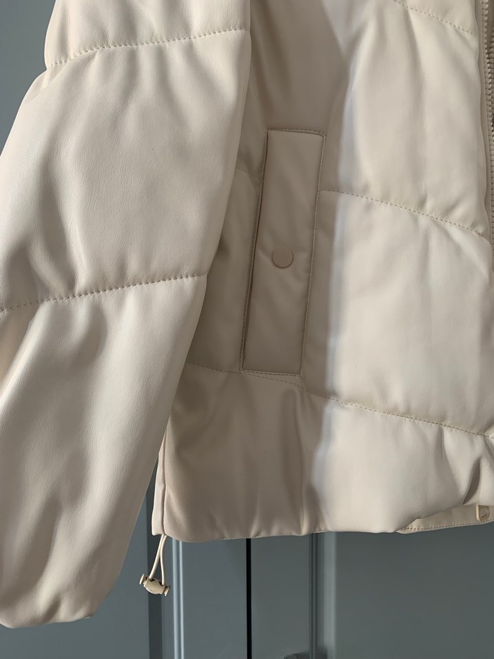 Suni Deri Bej Kapüşonlu Şişme Mont - Görsel 2