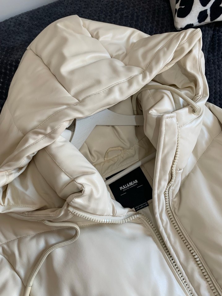 Suni Deri Bej Kapüşonlu Şişme Mont - Görsel 4