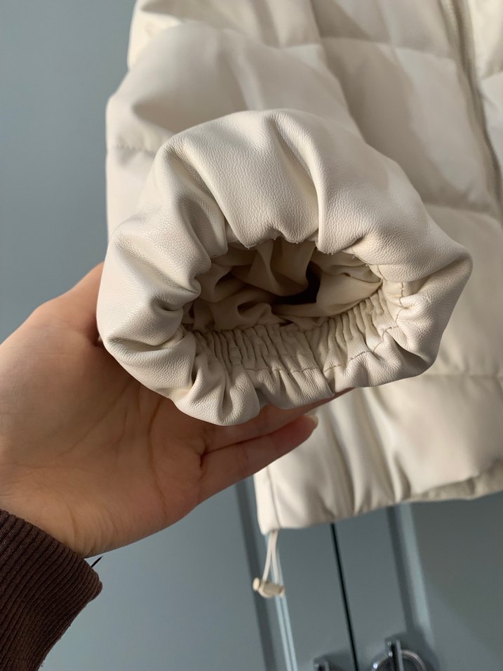 Suni Deri Bej Kapüşonlu Şişme Mont - Görsel 3