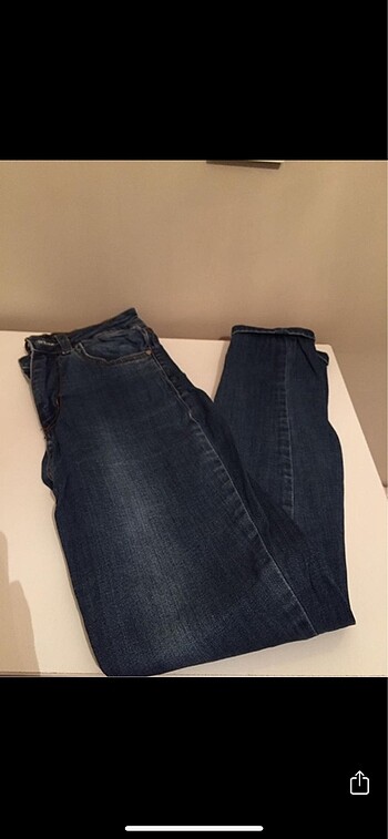 Skinny dar jean
