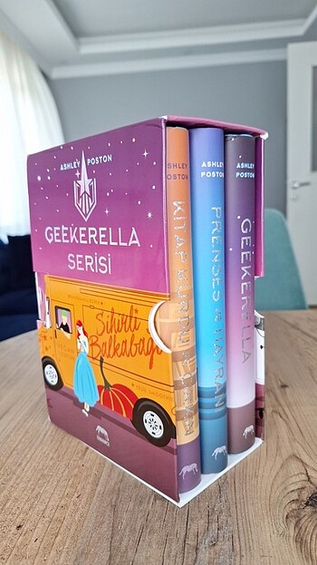 Geekerella serisi