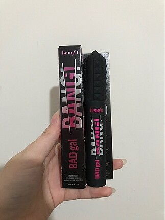  Beden Benefit Badgal Bang Mascara