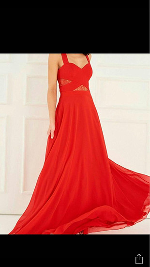 Kırmızı gece elbisesi
