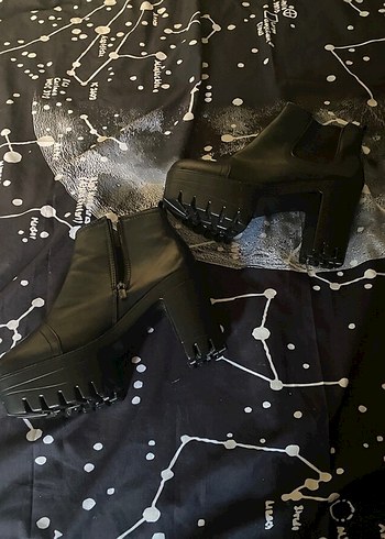 Gotik topuklu bot - Görsel 2