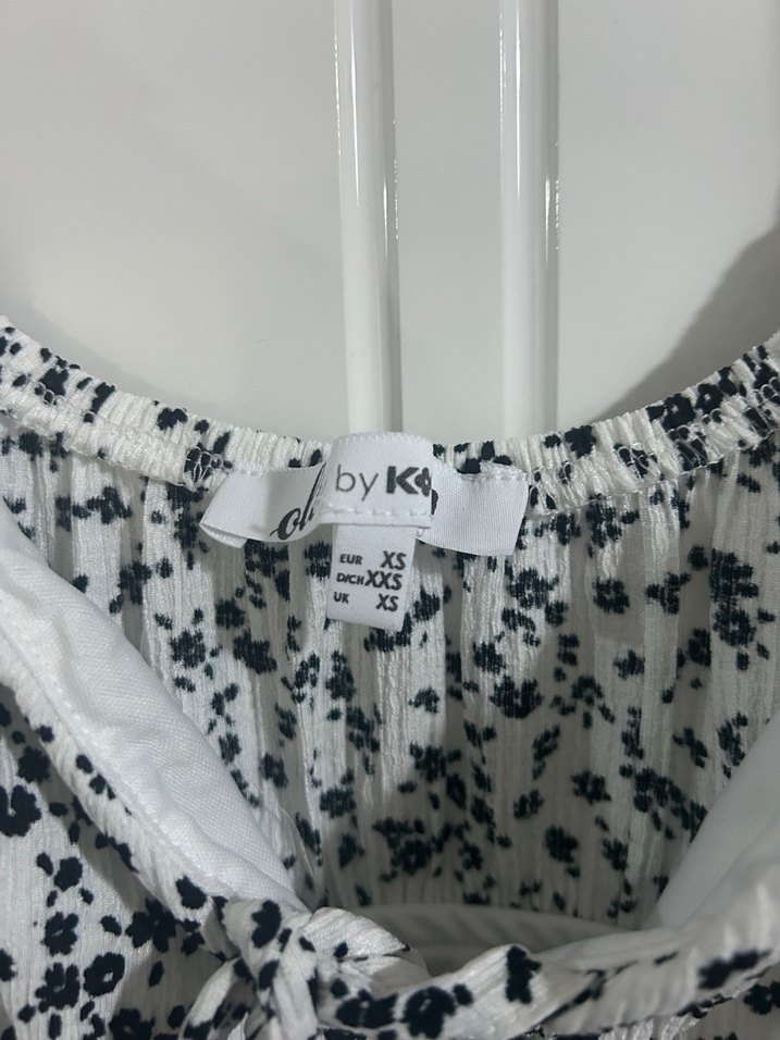 V Yaka Kısa Kollu Mini elbise - Görsel 4