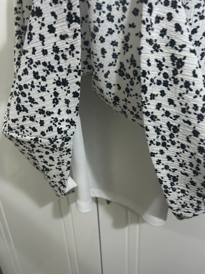 V Yaka Kısa Kollu Mini elbise - Görsel 3