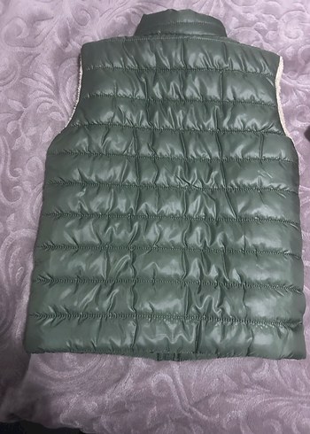 Erkek Çocuk Yeşil Yelek Yüksek Yakalı - Görsel 2