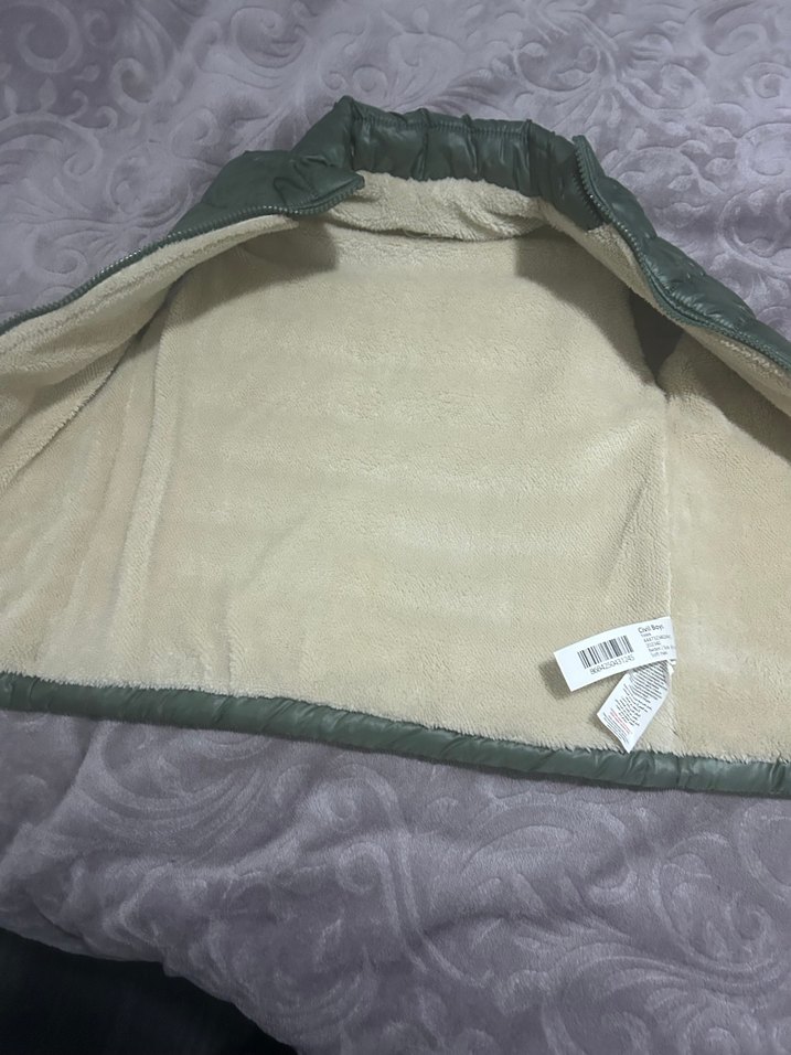 Erkek Çocuk Yeşil Yelek Yüksek Yakalı - Görsel 5