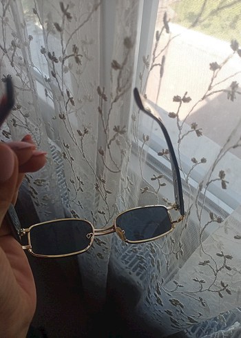 Altın Çerçeveli Gri Transparan Kadın Güneş Gözlüğü